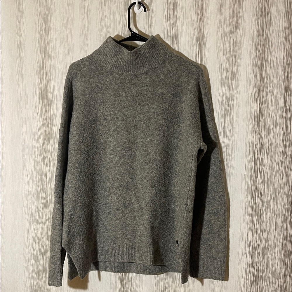 Abercrombie & Fitch Heather Gray Mock Neck Sweater